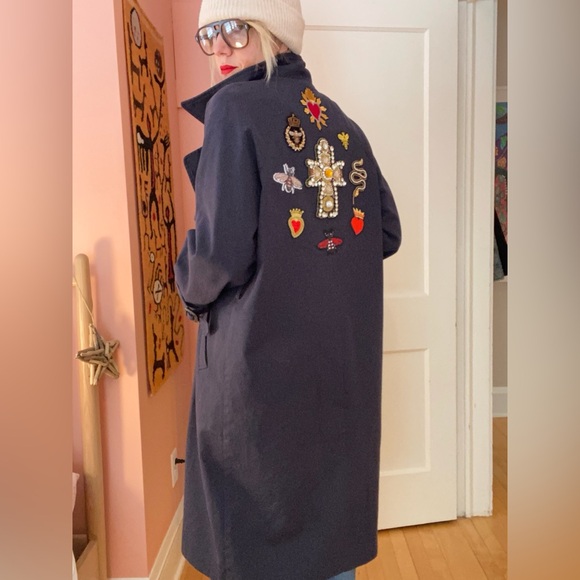 Embroidered black trench coat - one of a kind statement piece lovingly upcycled - Picture 2 of 8